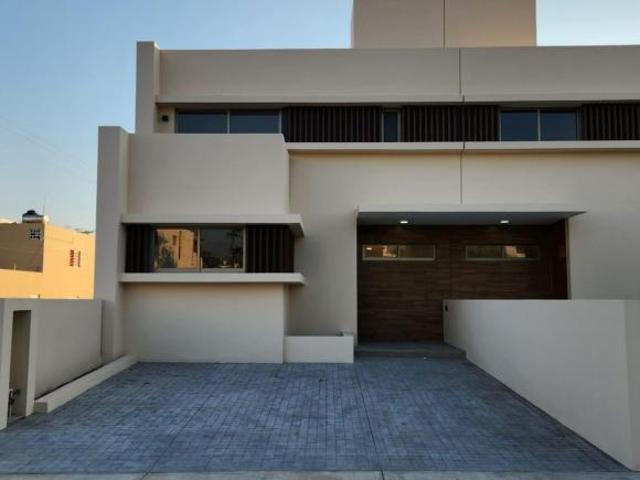 Casa en Esquina, Carlos de la Madrid