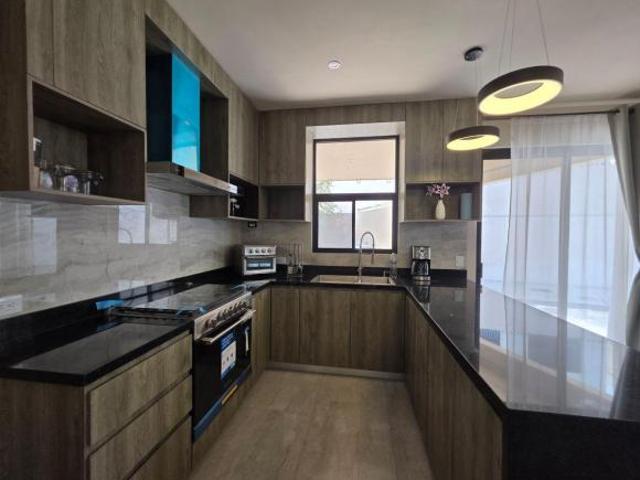 Casa en esquina de 269 m² con 3 recámaras en venta en Residencial Santuario