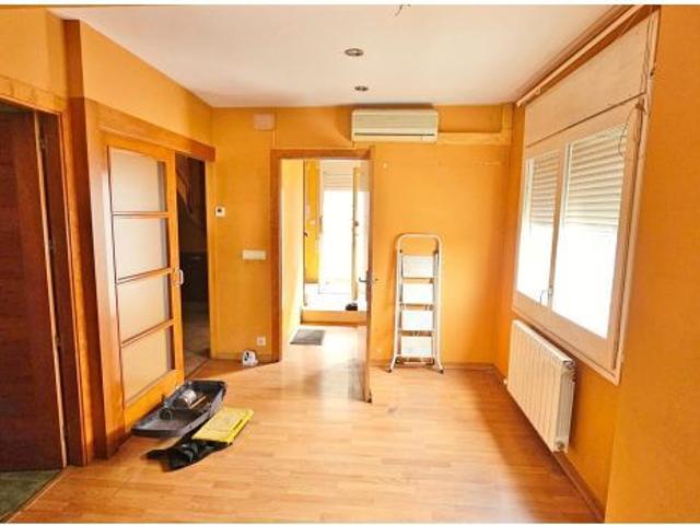 Casa en esquina en Bonavista Olot