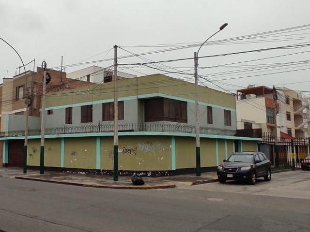 Casa en esquina en pueblo libre at m