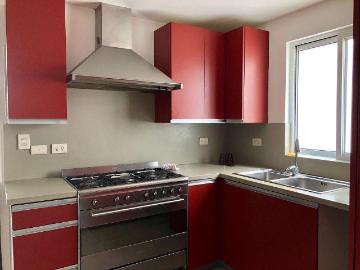Casa en Esquina en Renta en Privada