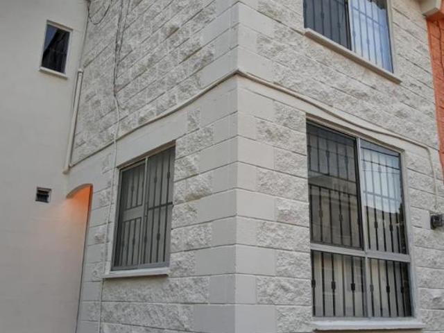 Casa en Esquina en Venta en Col. Cumbres de Vista Bella, Tampico Tamaulipas