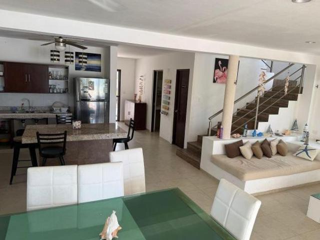 Casa en esquina en venta en San Benito