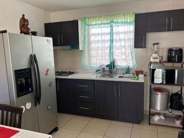 ¡Casa en esquina en venta en Villas de las Norias! 2 recámaras y espacio para 2 autos