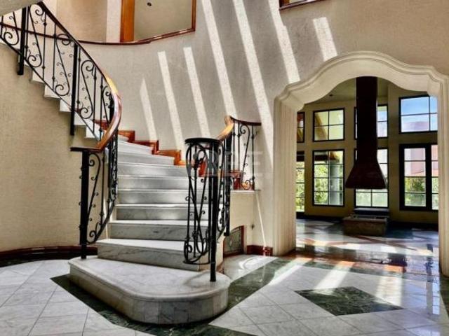 Casa en esquina en venta y renta Bugambilias
