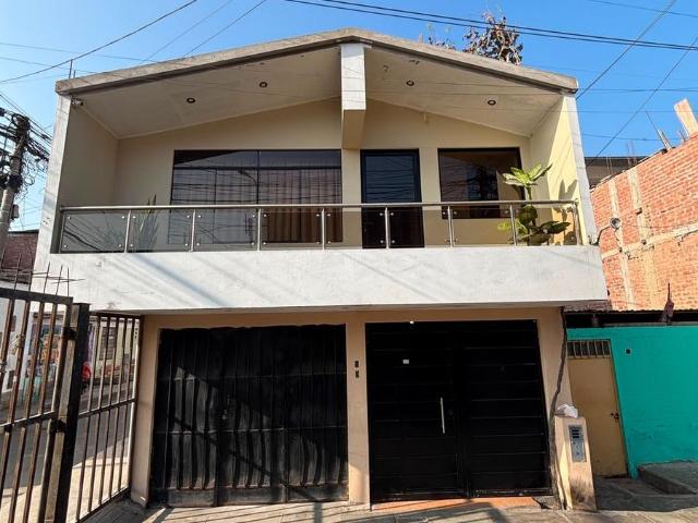 Casa En Esquina Frente A Parque Villa El Salvador Cerca Panamericana Sur Y Hospital De Emergencia