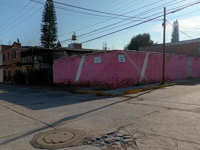 CASA EN ESQUINA IDEAL PARA NEGOCIO