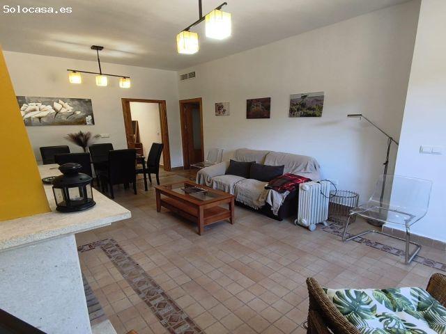 CASA EN ESQUINA PARA ENTRAR A VIVIR EN LAS JARAS