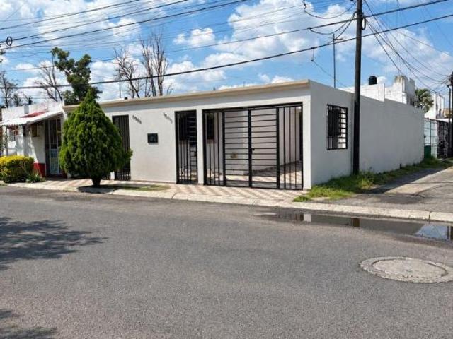 CASA EN ESQUINA | PASEOS DEL PRADO, TLAQUEPAQUE