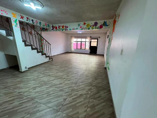 CASA EN FELIPE BERRIOZABAL, GUSTAVO A. MADERO