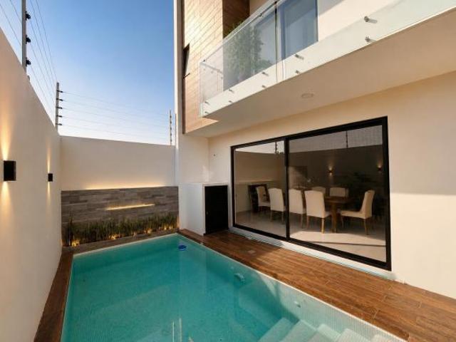 Casa en Fracc. Montecristo, Zona Country, Villahermosa, Tab