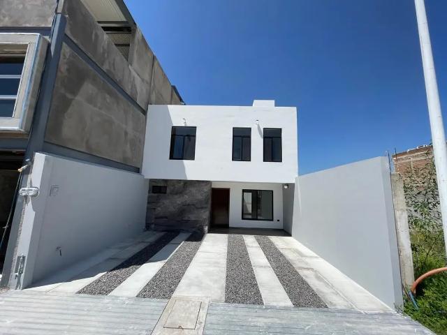 CASA EN FRACC. ALEJANDRO PLUS