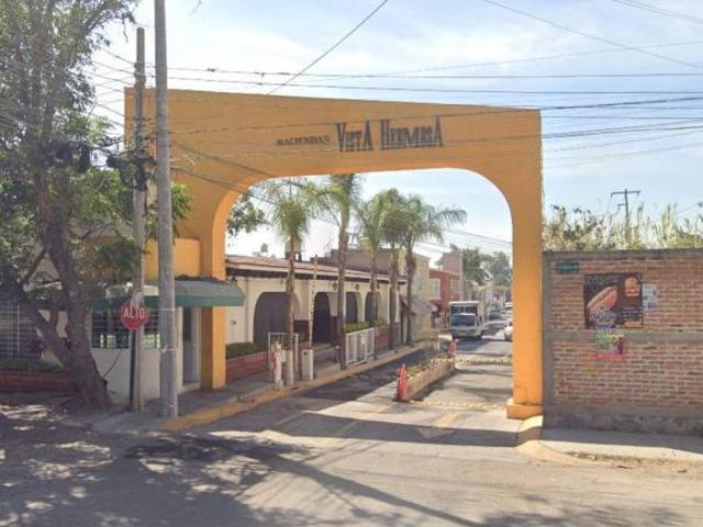 CASA EN FRACC. HACIENDAS DE VISTA HERMOSA JAL