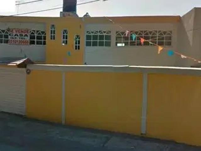 Casa En Fracc Las Arboledas Excelente Ubicación Muy Cerca Del Periférico