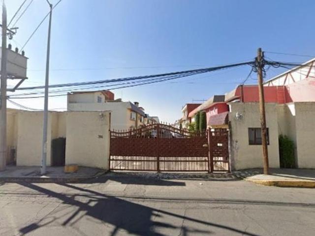 Casa en condominio de 100 m² con 3 recámaras en venta en La Merced