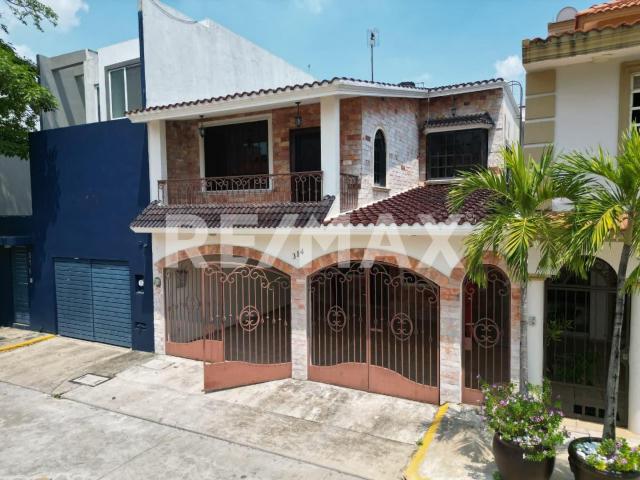 CASA EN FRACCIONAMIENTO