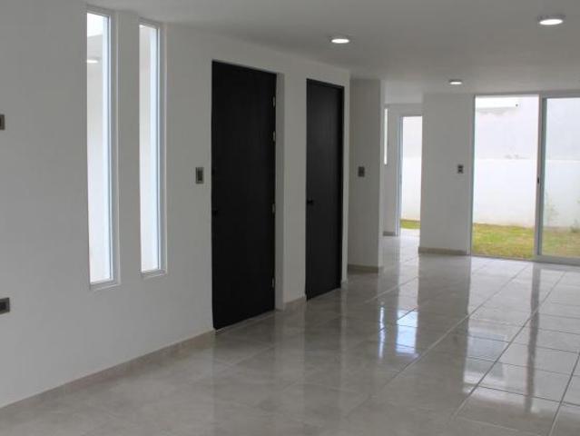 Casa en fraccionamiento tranquilo con seguridad