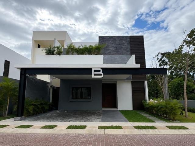 Casa en Fraccionamiento V?a Cumbres