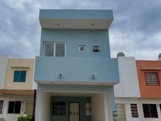 Casa en Fraccionamiento Valle Alto