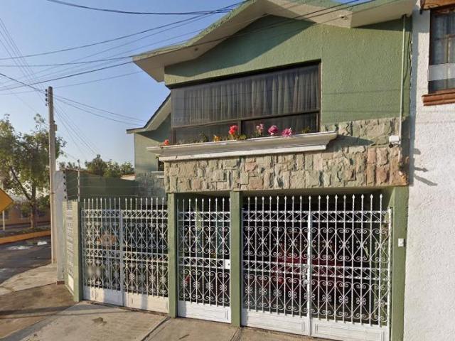Casa en Fraccionamiento Valle de San Javier