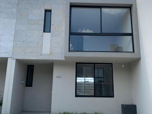Casa en Fraccionamiento Valle Imperial