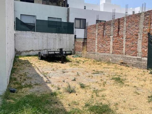 Casa en Fraccionamiento Valle Imperial, Coto Cerezo 34