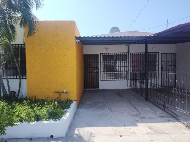 Casa en Fraccionamiento Villa Coral