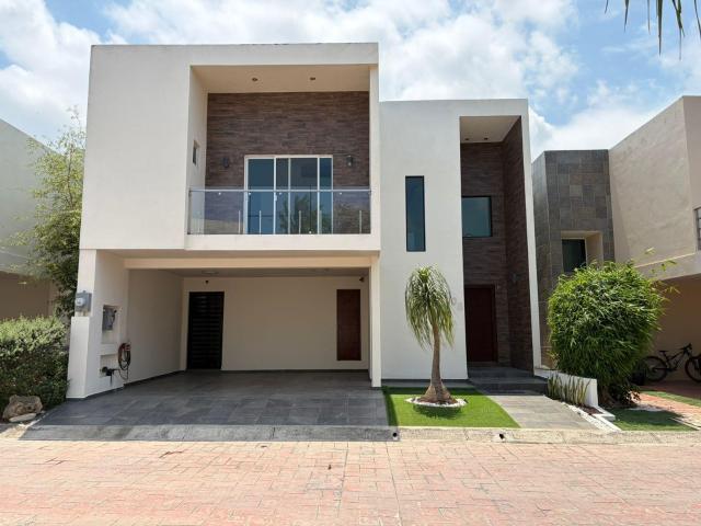 Casa en Fraccionamiento Villas N?utico