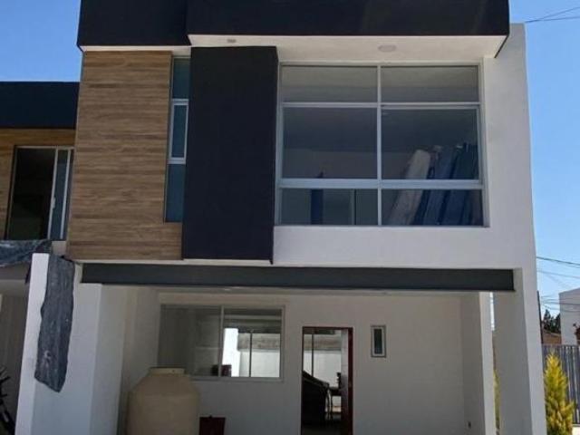 CASA EN FRACCIONAMIENTO BOUTIQUE