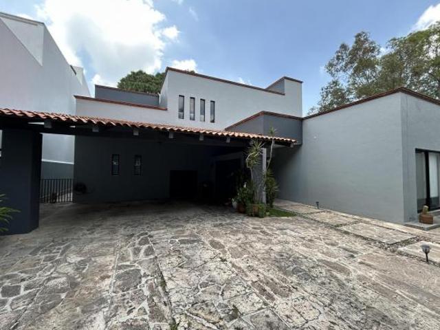 Casa en Fraccionamiento Bugambilias
