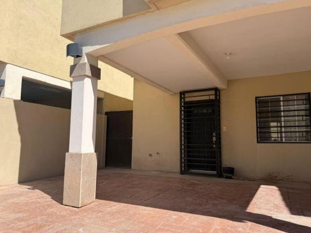 Casa en Fraccionamiento Cerrada Ambar