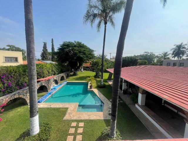 CASA EN FRACCIONAMIENTO, Club de Golf Los Tabachines, Cuernavaca, Morelos