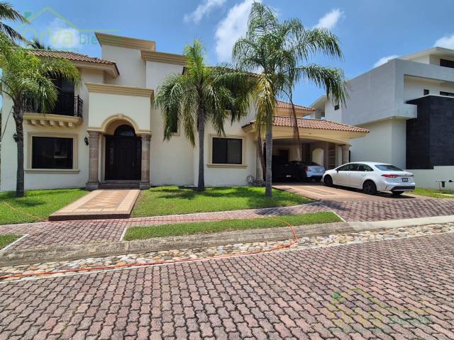 Casa en Fraccionamiento de Golf