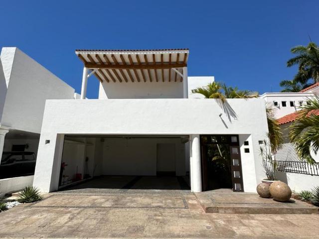 Casa en Fraccionamiento El Cid