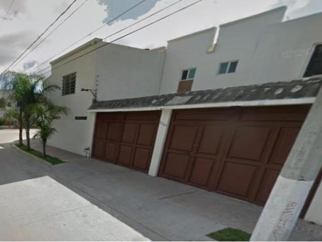 Casa en Fraccionamiento El Condado Plus