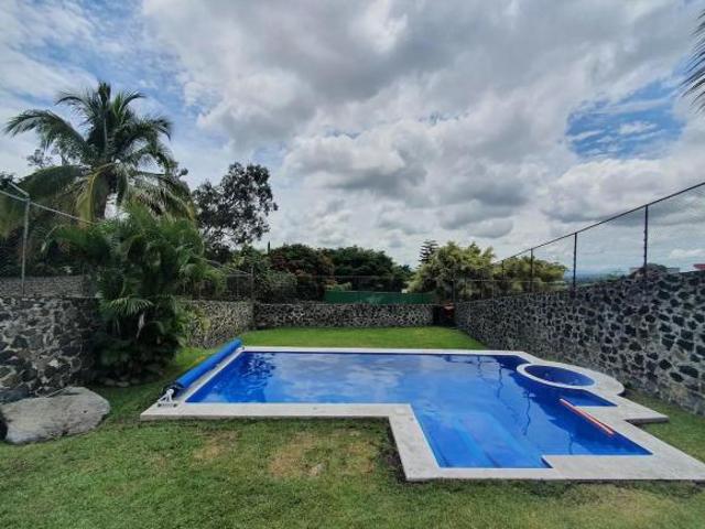 Casa en Fraccionamiento en Brisas Temixco BER 1097 Fr