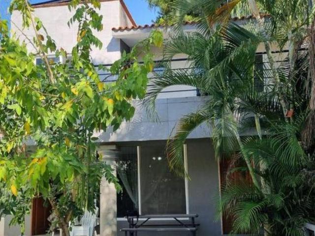 Casa en Fraccionamiento en Burgos Temixco MAZ 2489 Fr
