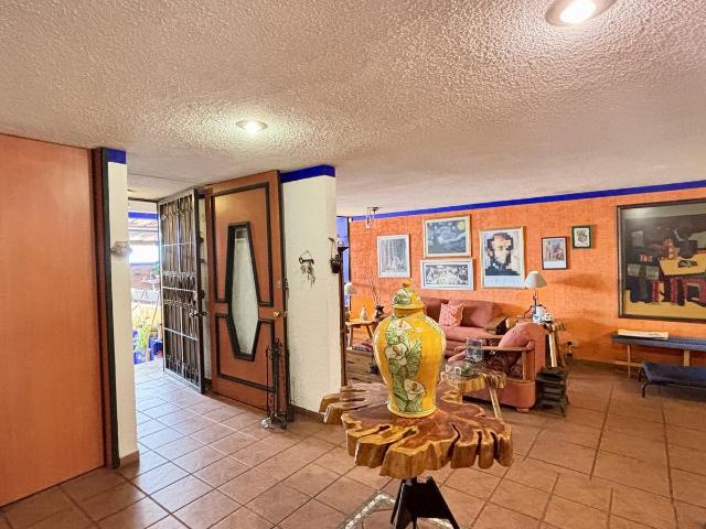 Casa en Venta en Fraccionamiento en Lomas de Tarango