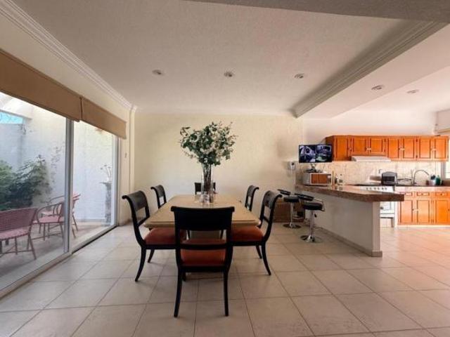 Casa en Fraccionamiento en Lomas del Sol Cuernavaca ROQ 1389 Fr