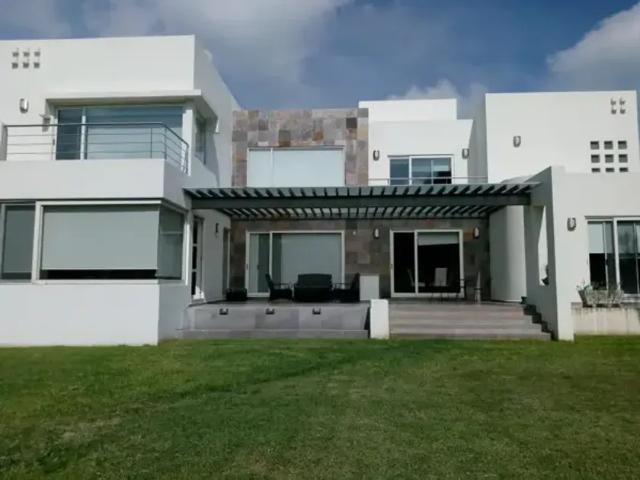 Casa en fraccionamiento en renta Villas De Irapuato, Paseo De La Altiplanicie, Fraccionamiento, Villas De Irapuato, Guanajuato, México