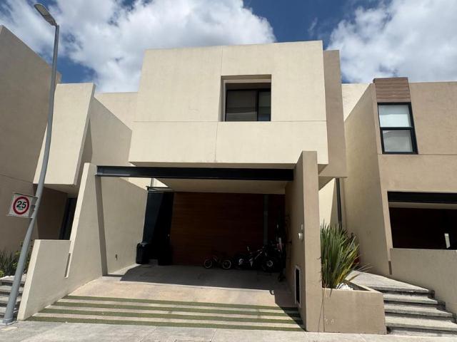 Casa en fraccionamiento en renta Villas Del Marqués, Avenida Sierra Vista, San Luis Potosí, México