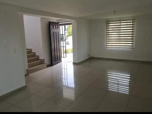 Casa en fraccionamiento en renta Zinacantepec