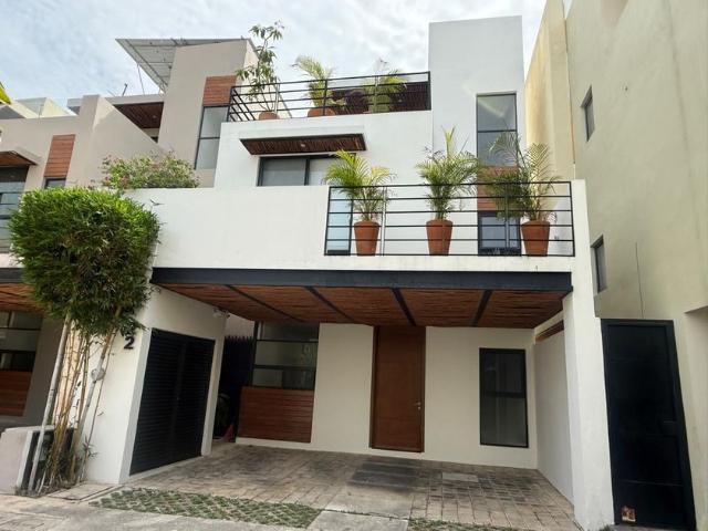 Casa en fraccionamiento en renta Aldea Serena Residencial, Calle Diagonal 85 Sur, Ejidal, Playa Del Carmen, Quintana Roo, México