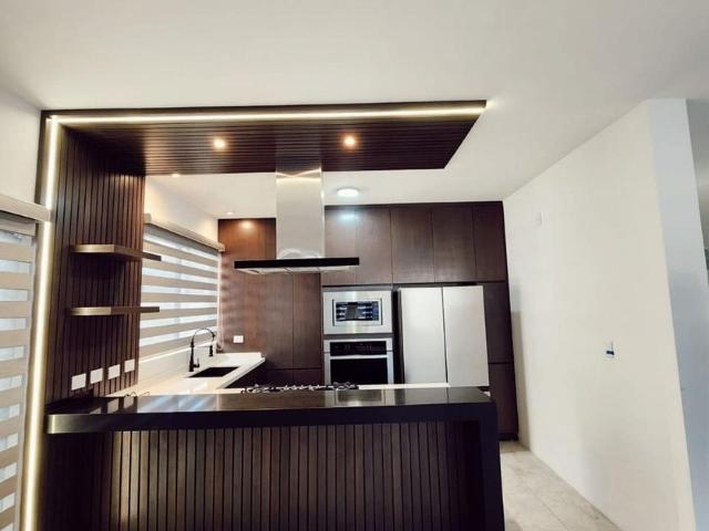 Casa en fraccionamiento en renta Alina Residencial, Los Cavazos, Santiago, Nuevo León, México