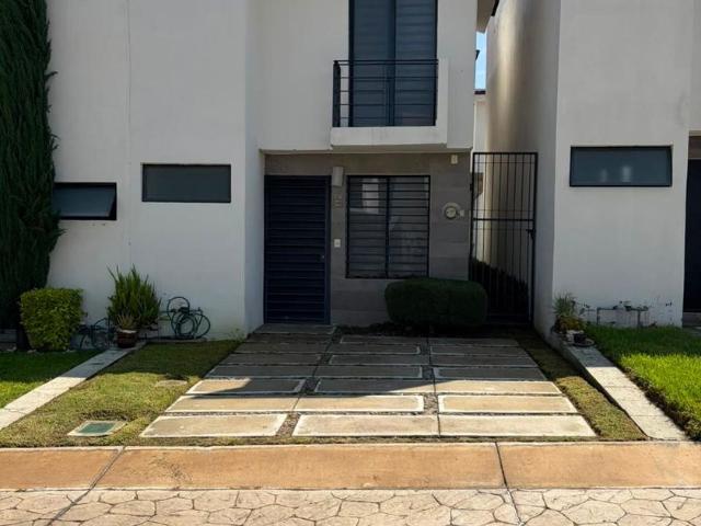 Casa en fraccionamiento en renta Av. Altara 100 112, Cortijo San Agustin, San Agustín, Jalisco, México