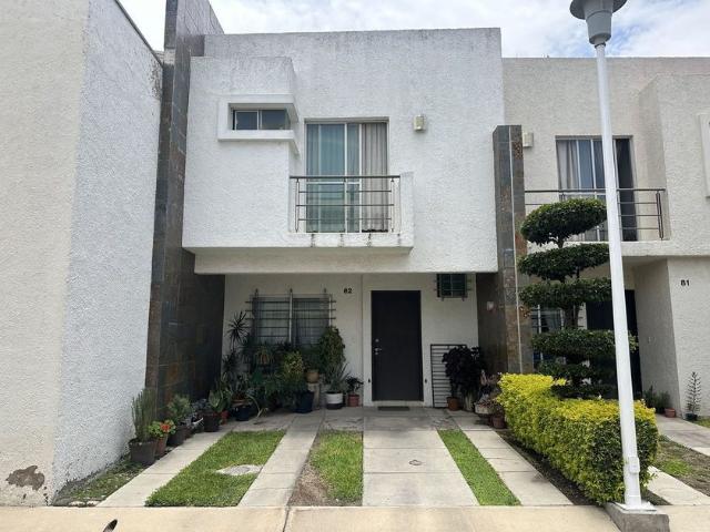 Casa en fraccionamiento en renta Av. Juan Gil Preciado 6640, San Francisco Tesistán, Jalisco, México