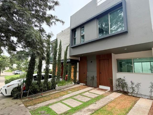 Casa en fraccionamiento en renta Avenida Madeiras, Nuevo México, Jalisco, México