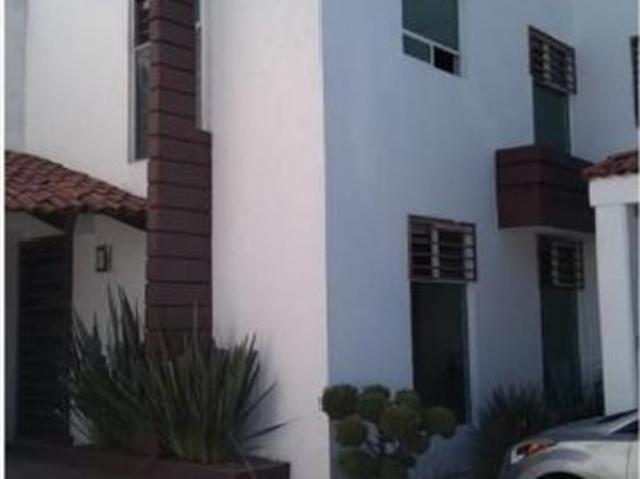 Casa en fraccionamiento en renta Avenida 10 Poniente, Cholula, San Pedro Cholula, Puebla, 72860, México