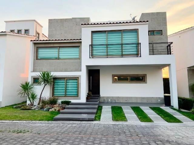 Casa en fraccionamiento en renta Bakeira Condado Del Valle, Condado Del Valle, Estado De México, México