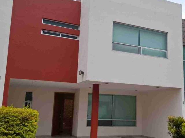 Casa en fraccionamiento en renta Bellas Artes 1421, Rincón De Zavaleta, San Bernardino Tlaxcalancingo, Puebla, México